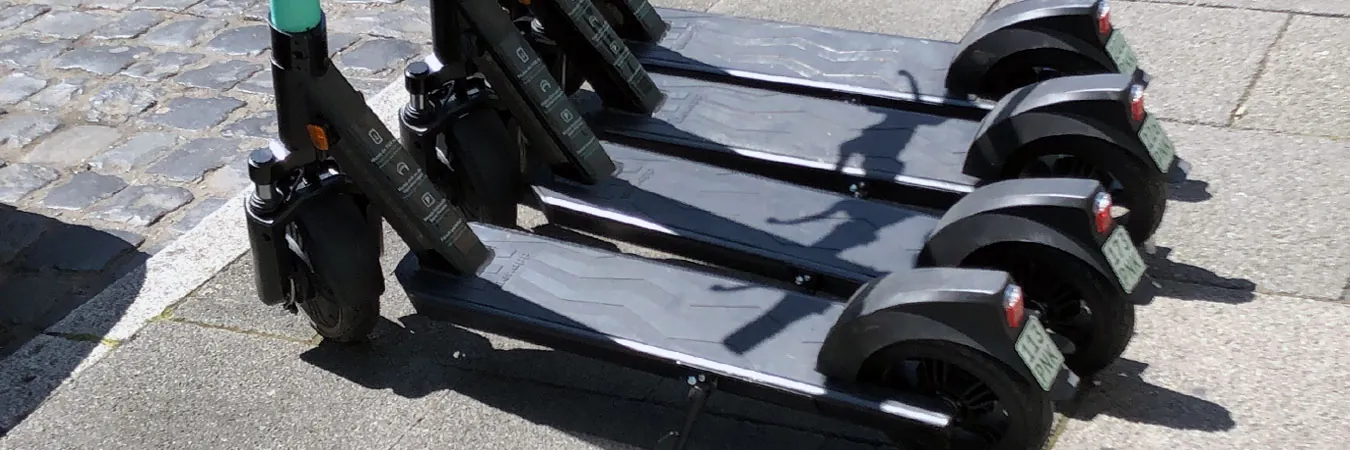 Helmpflicht auf dem E-Scooter: Was gilt?